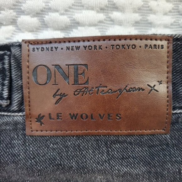 One Teaspoon Le Wolves Black Wash Distressed Jean Short Size 24 - Picture 6 of 7